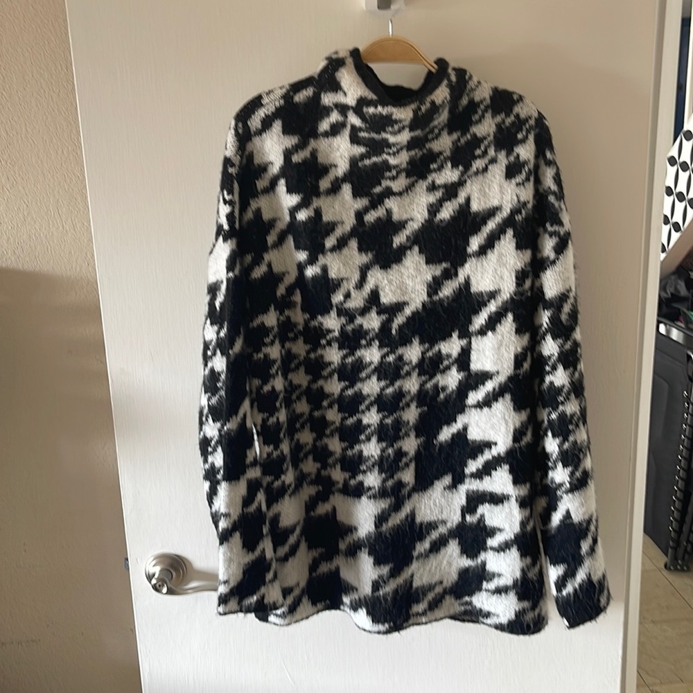 Asos design tall oversized houndstooth sweater size 8